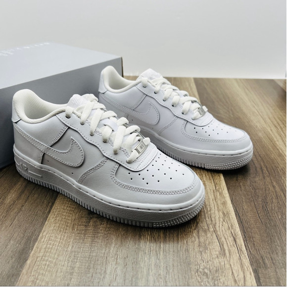 NIKE Air Force 1 LE - Picture 3 of 7